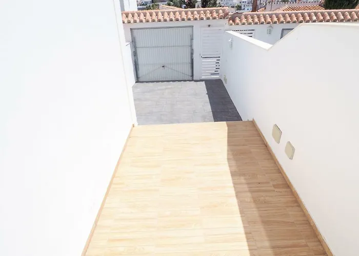 Paradise - Zafiro נרחה